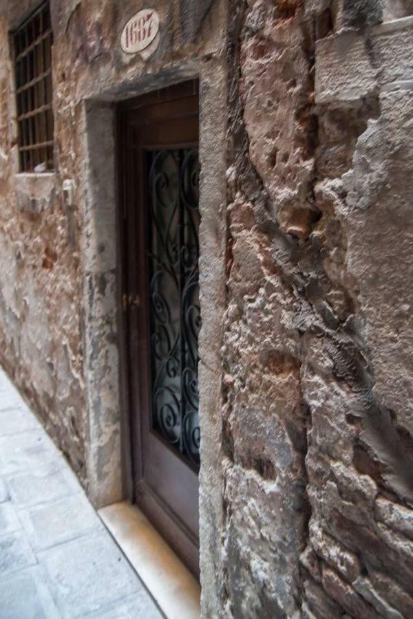 דירות ונציה A Couple Of Steps From Rialto מראה חיצוני תמונה